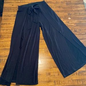 WHITE HOUSE BLACK MARKET S cropped wide leg pant